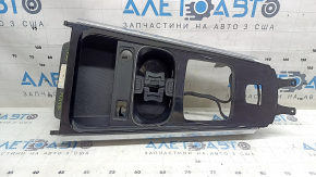 Накладка центральной консоли верхняя Mercedes H247 GLA 20-23 черный глянец с хром, с подсветкой, царапины