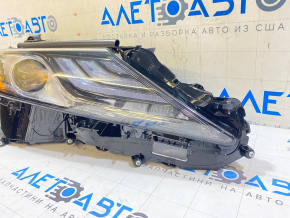 Фара передняя правая в сборе Toyota Camry v70 21-24 галоген + LED, светлая