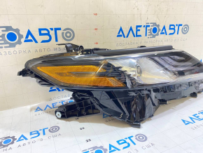 Фара передняя правая в сборе Toyota Camry v70 21-24 галоген + LED, светлая