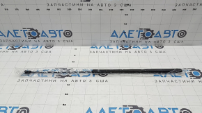 Amortizor capotă stânga pentru VW CC 13-17.