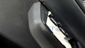 Обшивка двери карточка задняя правая Honda CRV 23-26 кожа черная с оранжевой строчкой, Sport, молдинг черный глянец, царапины