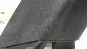 Накладка задней стойки левая Jeep Grand Cherokee WK2 14-15 зад, черная, царапины