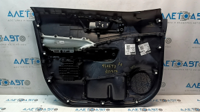 Обшивка двери карточка передняя правая Toyota Rav4 19-24 черная, подлокотник кожа черная, вставка пластик черный, хром молдинг, потертости, примята кожа