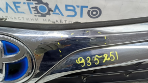 Решетка радиатора grill со значком Toyota Camry v50 12-14 hybrid usa LE XLE, сколы