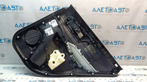 Panoul capitonajului ușii, spate stânga, Toyota Rav4 19-24, este negru, cotiera este din piele neagră, inserția este din plastic negru, ornament cromat, zgârieturi