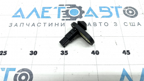 Концевик двери передней правой Toyota Venza 21-24