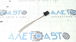 Фишка на сигнал Low Toyota Venza 21-