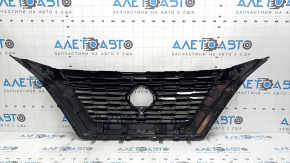 Решетка радиатора grill Nissan Rogue 21-23 под камеру, отломан фрагмент