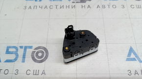 Кнопки управления на руле левые верхние Lincoln MKZ 13-20 хром, царапина