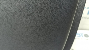 Обшивка двери карточка передняя правая Toyota Venza 21-22 XLE, Limited кожа черная с серой строчкой, темно-серая накладка с хром молдингом, с ручкой, царапины