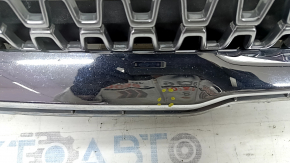 Решетка радиатора grill Lincoln MKZ 17-20 хром, с эмблемой, полез хром, песок, надломана