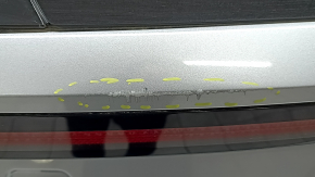Дверь багажника в сборе Hyundai Tucson 22-26 Korea, тонировка, серебро R2T, Hybrid, вмятина, царапины на накладке, царапины на обшивке