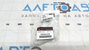 Кронштейн крепления фары правый Mitsubishi Outlander 22-26 верхний
