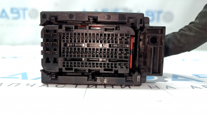 Фишка на блок ECU компьютер двигателя Hyundai Tucson 22-26 1.6T HEV красная