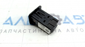 Блок USB Jeep Renegade 15-23