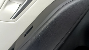 Panou decorativ ușă spate stânga Hyundai Tucson 22-26 negru cu inserție din material textil negru, cotieră neagră, garnitură cromată cu negru lucios, cu mâner, zgârieturi, uzat