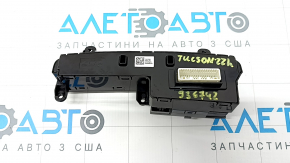 Блок кнопок центральной консоли Hyundai Tucson 22-26 1.6T HEV, под подогрев сидений, царапина