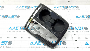 Накладка центральной консоли с подстаканниками Hyundai Tucson 22-26 под подогрев сидений и селектор с кнопками, потерты, царапины