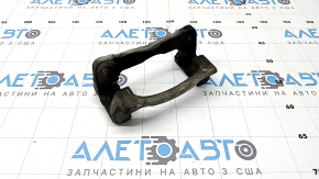 Скоба суппорта передняя левая Lexus CT200h 11-17