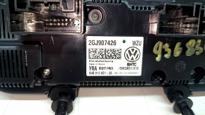 Управление печкой VW Jetta 19-26 без подогрева сидений, царапины на стекле