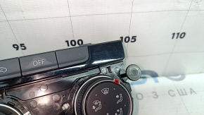 Управление печкой VW Jetta 19-26 без подогрева сидений, царапины на стекле
