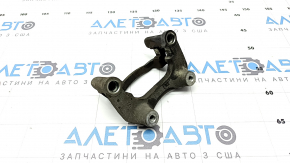 Скоба суппорта задняя правая Lexus CT200h 11-17