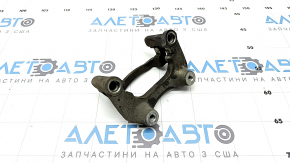 Скоба суппорта задняя левая Lexus CT200h 11-17