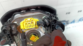 Airbag în volanul din partea șoferului la VW Jetta 22-26