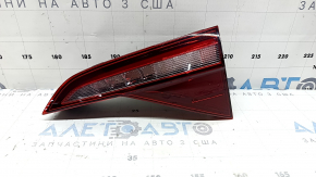 Lampa interioară pentru capacul portbagajului dreapta VW Jetta 19-