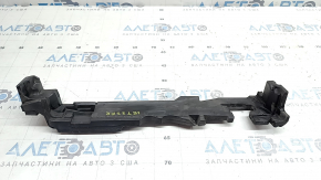Уплотнитель дефлектора радиатора правый VW Jetta 22-26 1.5T