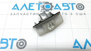 Подсветка номера двери багажника правая Lexus CT200h 14-17
