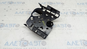 Кронштейн блока ECU компьютера двигателя VW Jetta 22-26