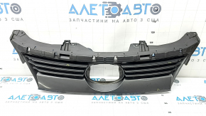 Решетка радиатора grill Lexus CT200h 14-17 сломаны крепления, тычки