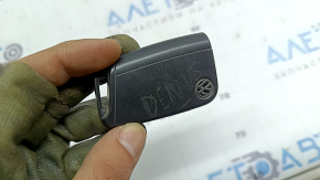 Ключ VW Jetta 20-26 4 кнопки, раскладной, царапины