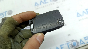 Ключ VW Jetta 20-26 4 кнопки, раскладной, царапины