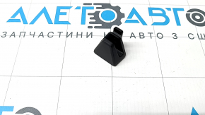 Крючок обшивки арки правый Audi Q3 83A 19-25 черный
