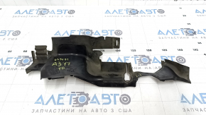 Дефлектор радиатора правый Audi A3 8V 17-20 4d 2.0T надрыв, нет фрагмента