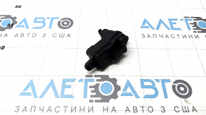 Замок лючка бензобака Audi Q3 83A 20-25