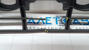 Каркас решетки радиатора grill Audi Q3 19-24 S-Line, надломана