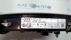 Плафон освещения передний в сборе Audi Q7 20-26 под панораму, серый, царапины