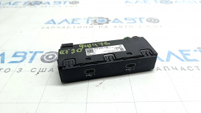 USB Hub Audi Q7 16-26 полезло покрытие