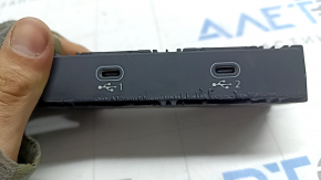 USB Hub Audi Q7 16-26 полезло покрытие