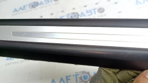 Ornamente prag exterior față stânga pentru Audi Q7 16-26, negru cu crom, iluminare din spate, zgârieturi