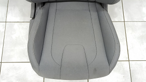Пассажирское сидение Hyundai Elantra 21-23 без airbag, механическое, ткань темно-серая, сломаны крепления задней накладки, под химчистку