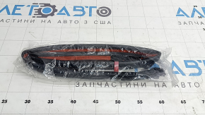 Уплотнитель переднего бампера бампер-капот Toyota Prius 50 Prime 17-22