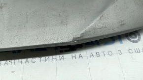 Губа переднего бампера центральная Audi Q7 20-24 серебро, сколы, потерта, треснута, сломано крепление