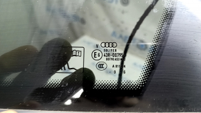 Форточка глухое стекло задняя правая Audi Q7 19-26 тонировка, с молдингом хром
