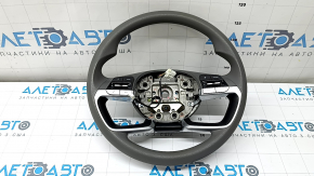 Volan gol pentru un Hyundai Elantra 21-23 cu anvelope negre.