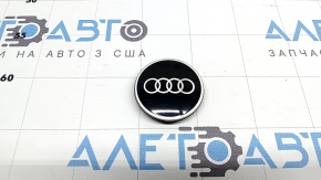Центральный колпачок на диск Audi Q7 21-26 61/56мм черный глянец