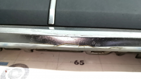 Решетка радиатора grill в сборе Audi Q7 20-24 серая, с кронштейном и креплением камеры, треснута, полез хром